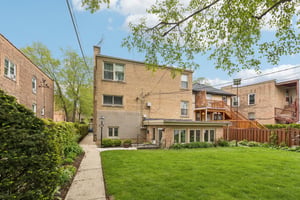 W Touhy Ave 2-S0605-077.jpg