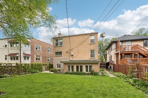 W Touhy Ave 2-S0605-078.jpg