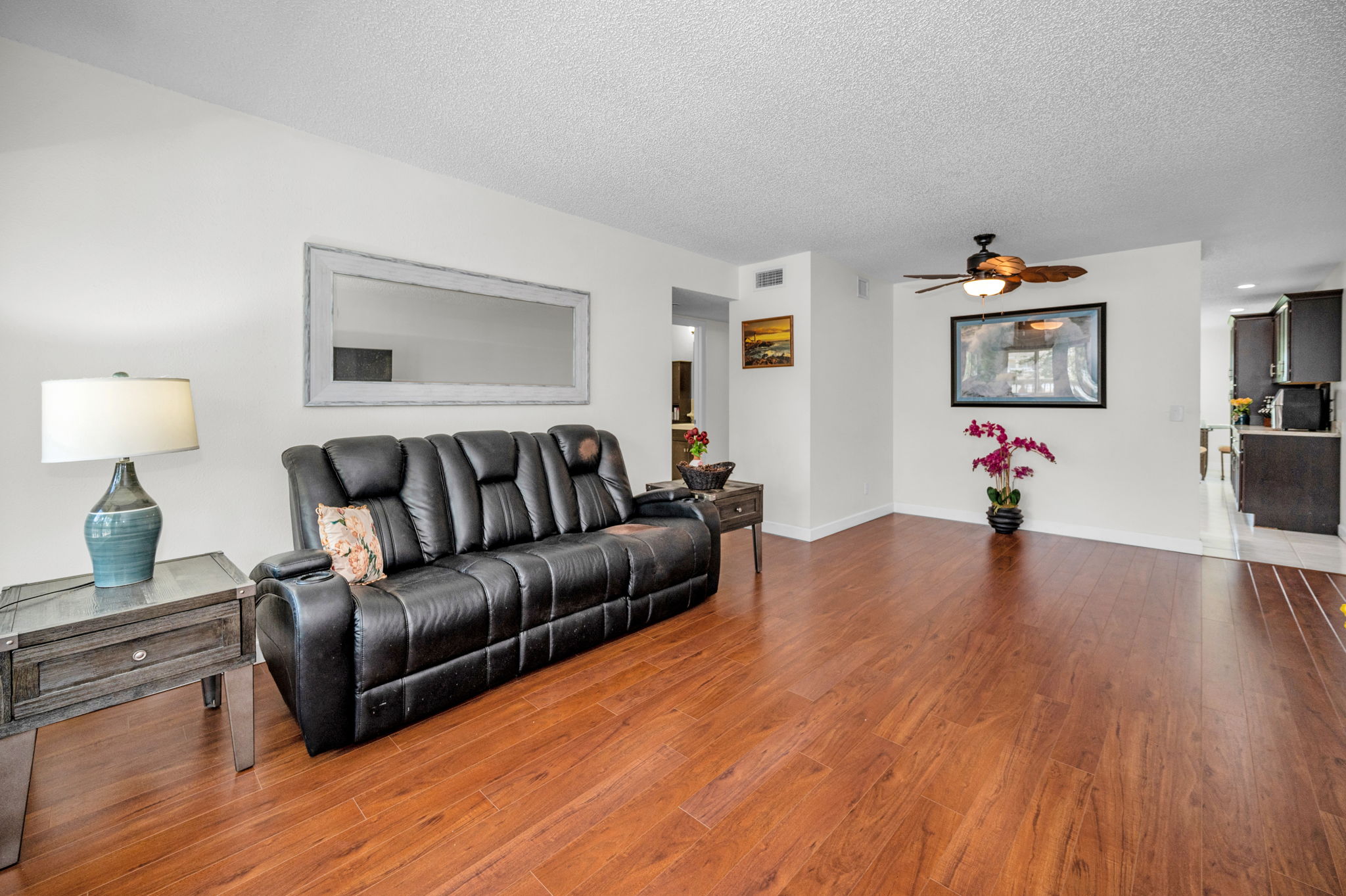 Living Room4