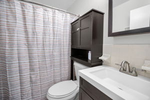 Bathroom2