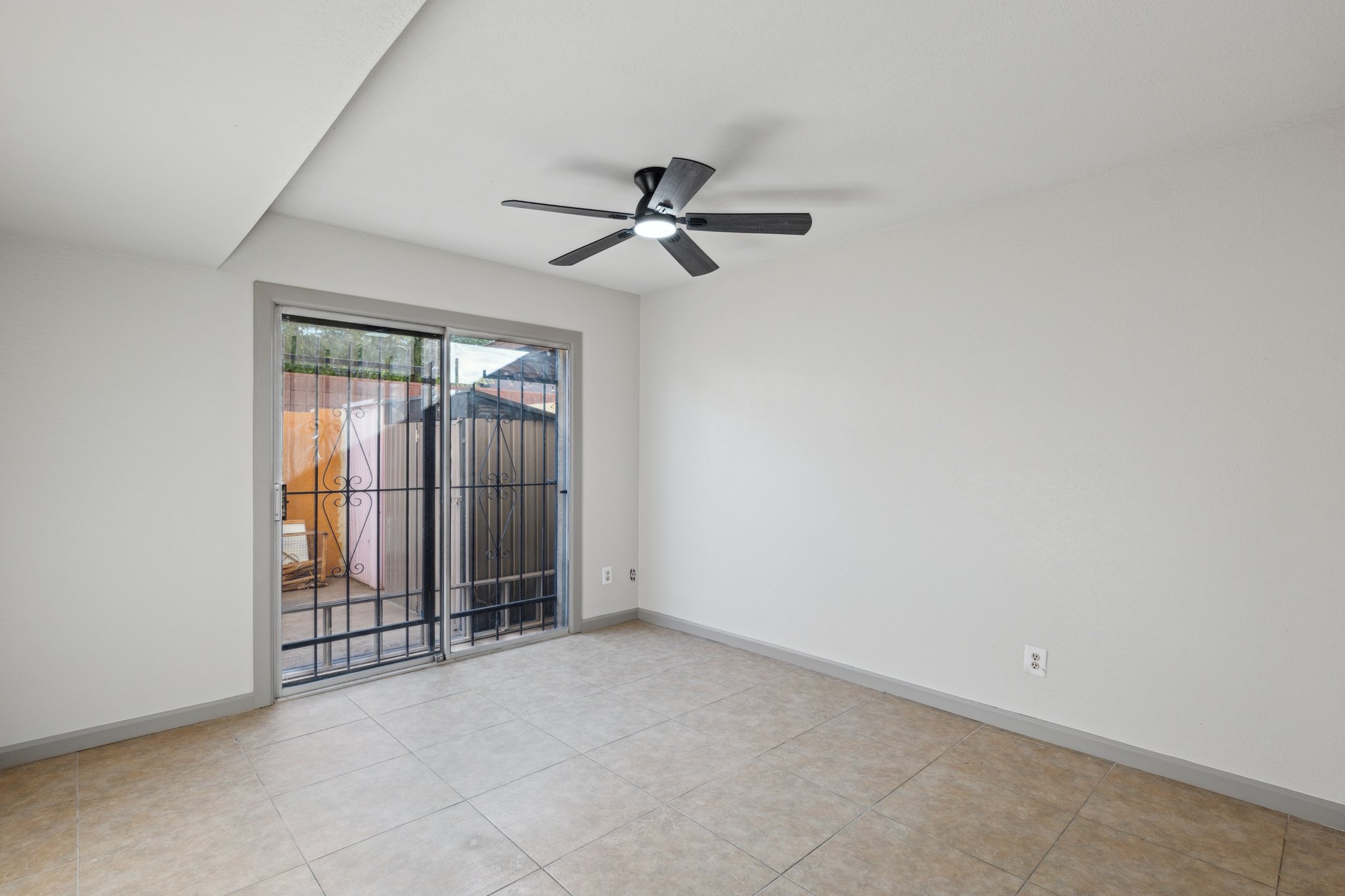 2227 E Catalina Dr, Phoenix, AZ 85016 - 013.jpg