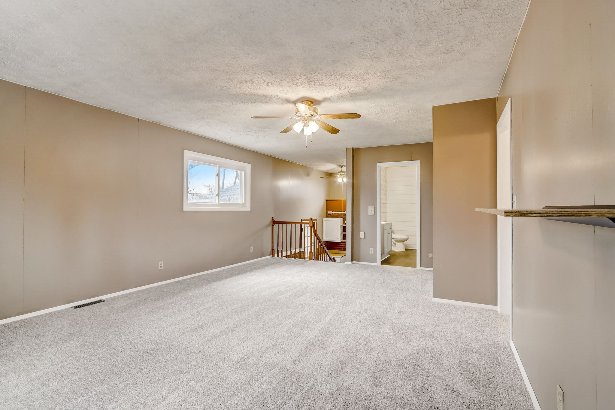 N Kitley Ave-017