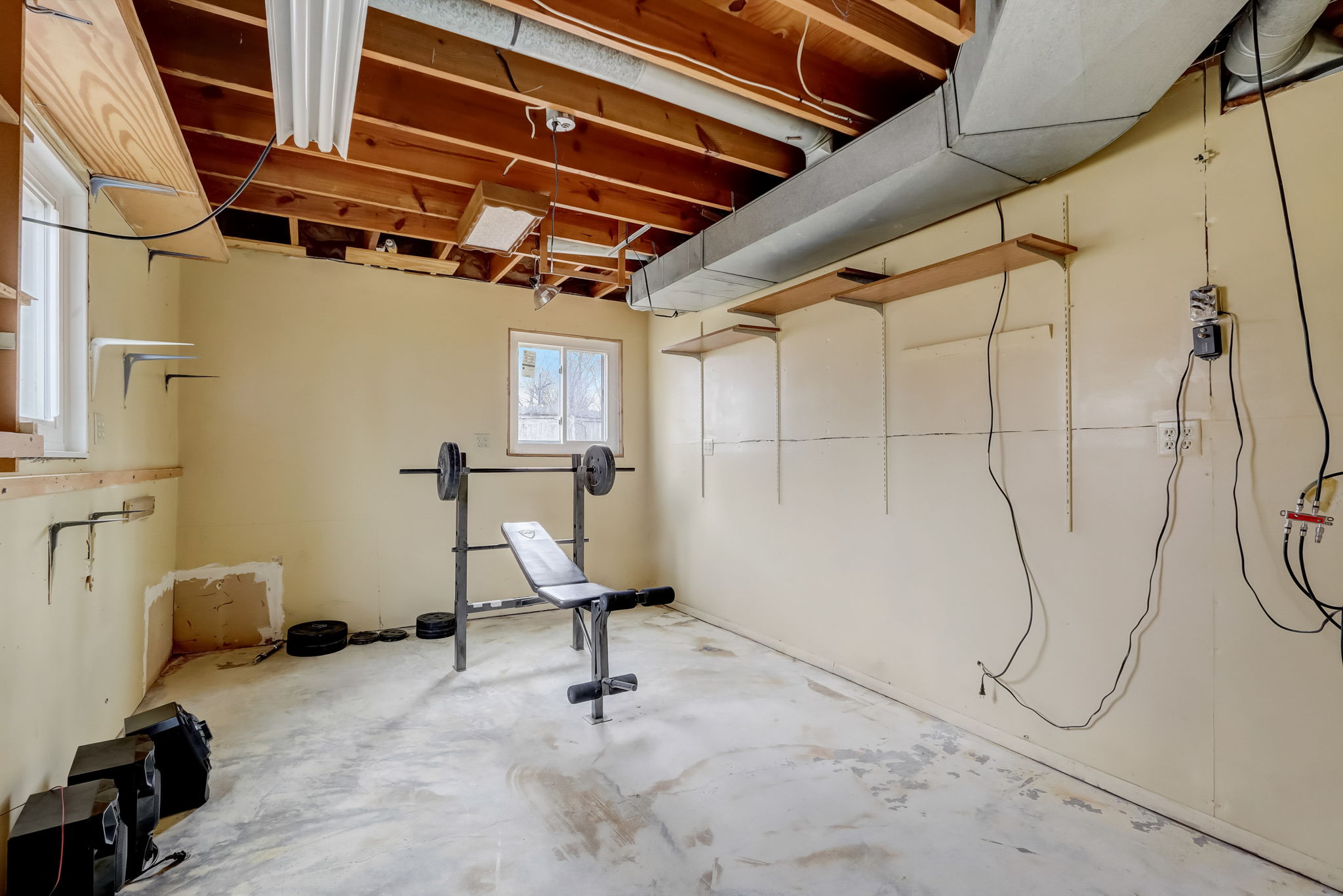 N Kitley Ave-036