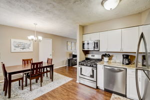 N Kitley Ave-014