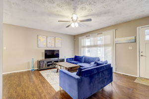 N Kitley Ave-006