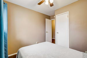 N Kitley Ave-035