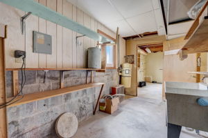 N Kitley Ave-037