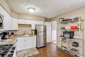 N Kitley Ave-012