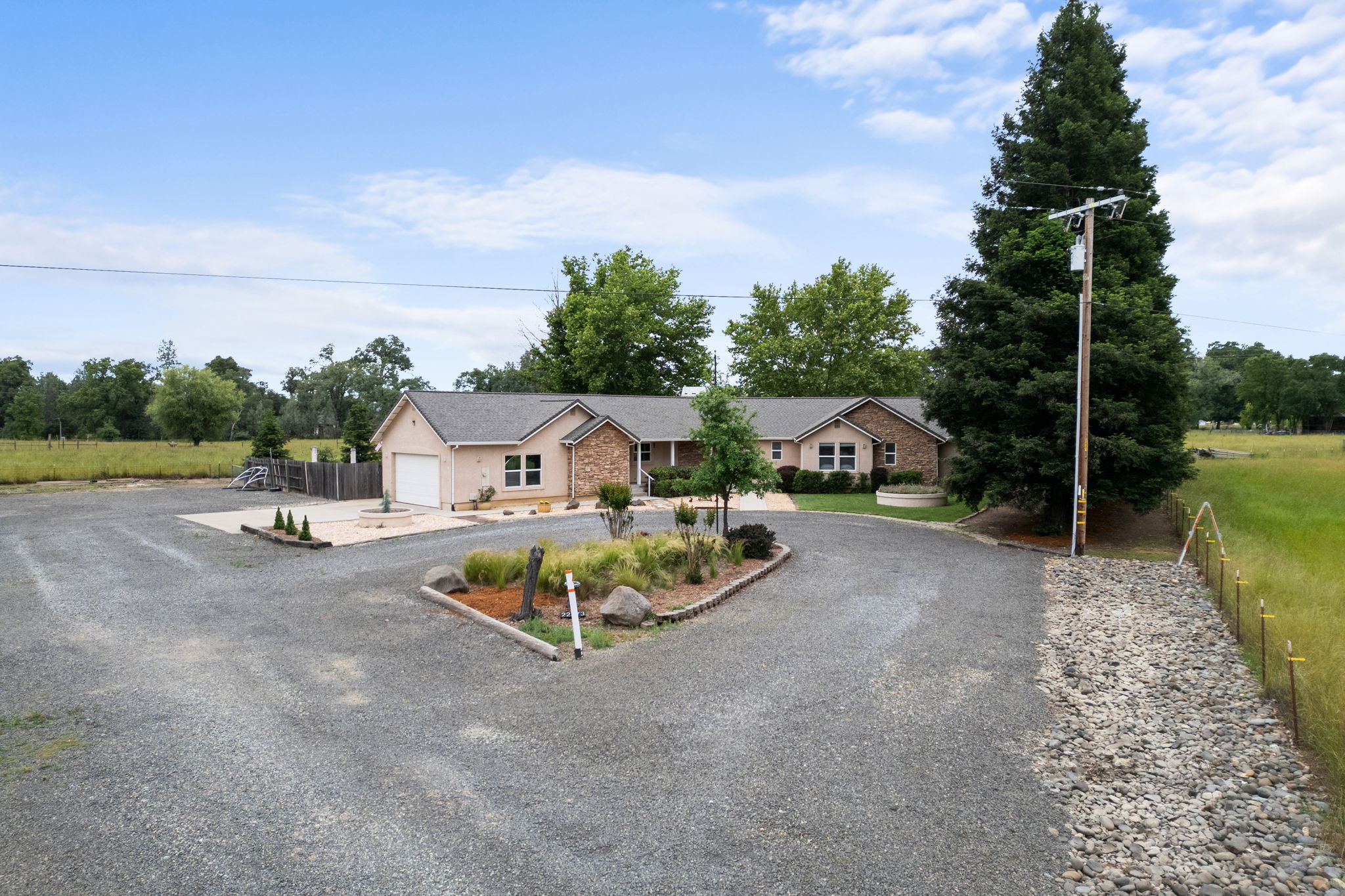  Photo 51