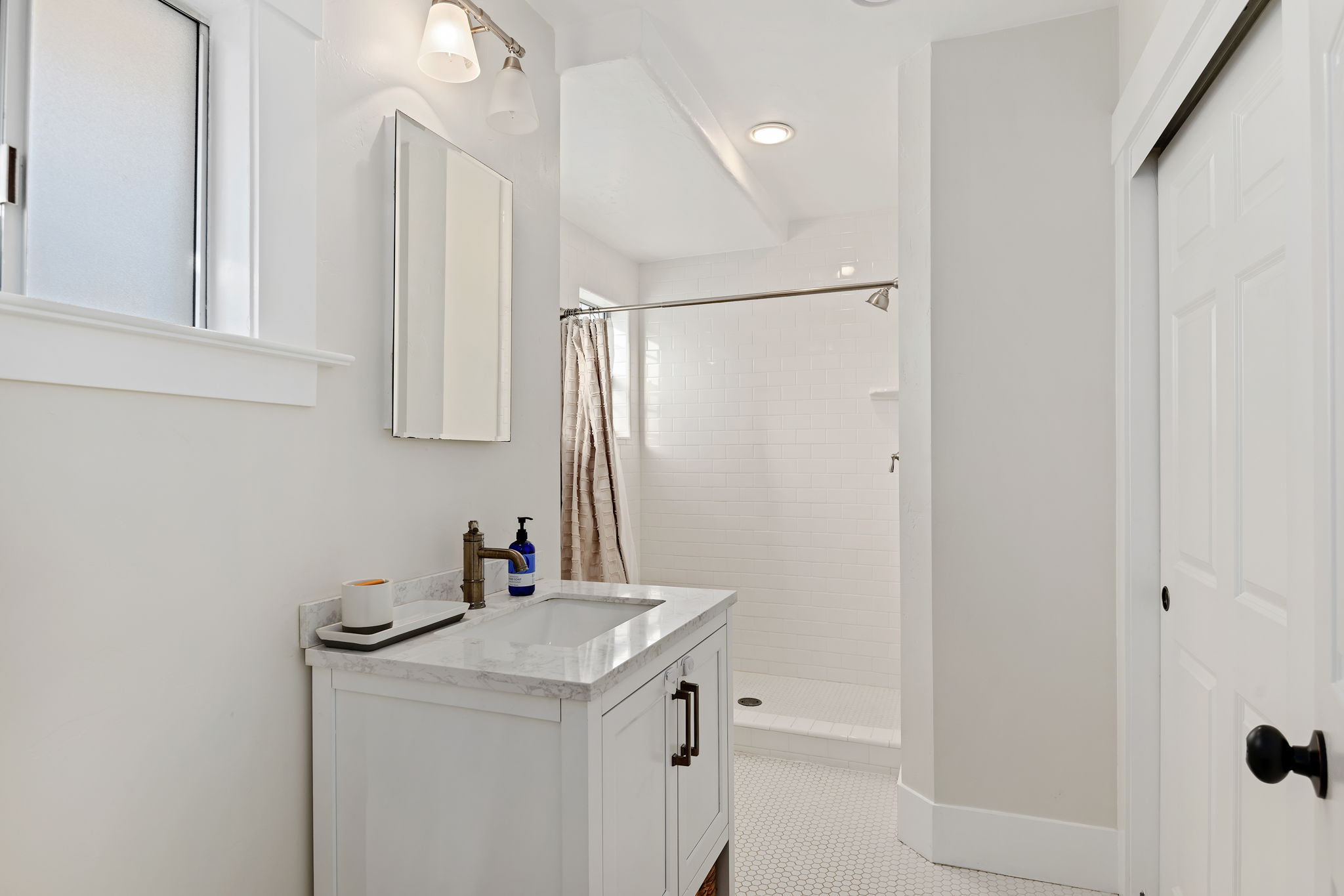24 - Primary Bathroom