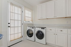 14 - Kitchen