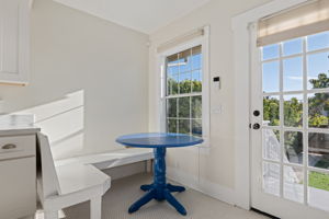 15 - Breakfast Area