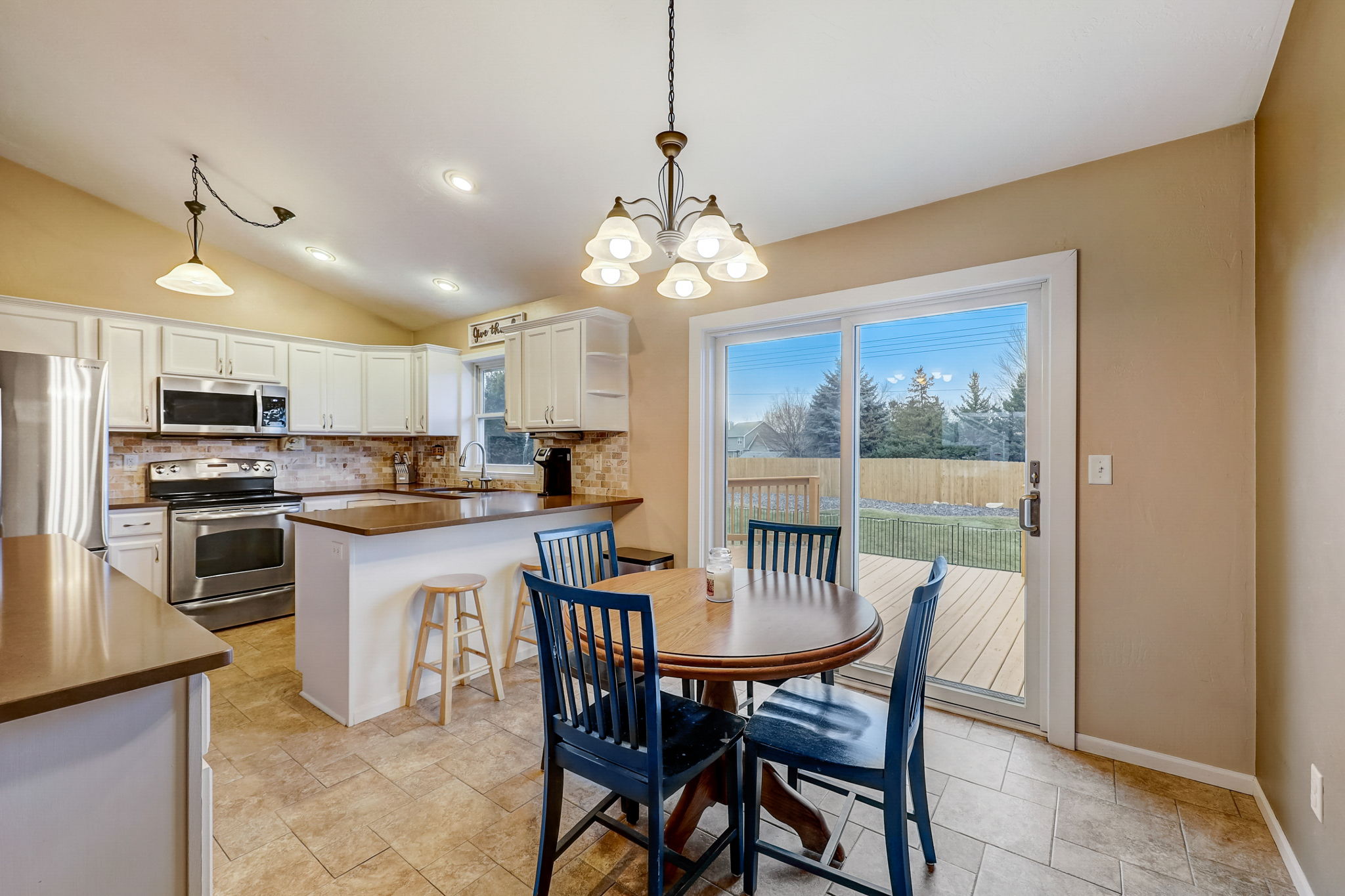 High Meadows Ln-016
