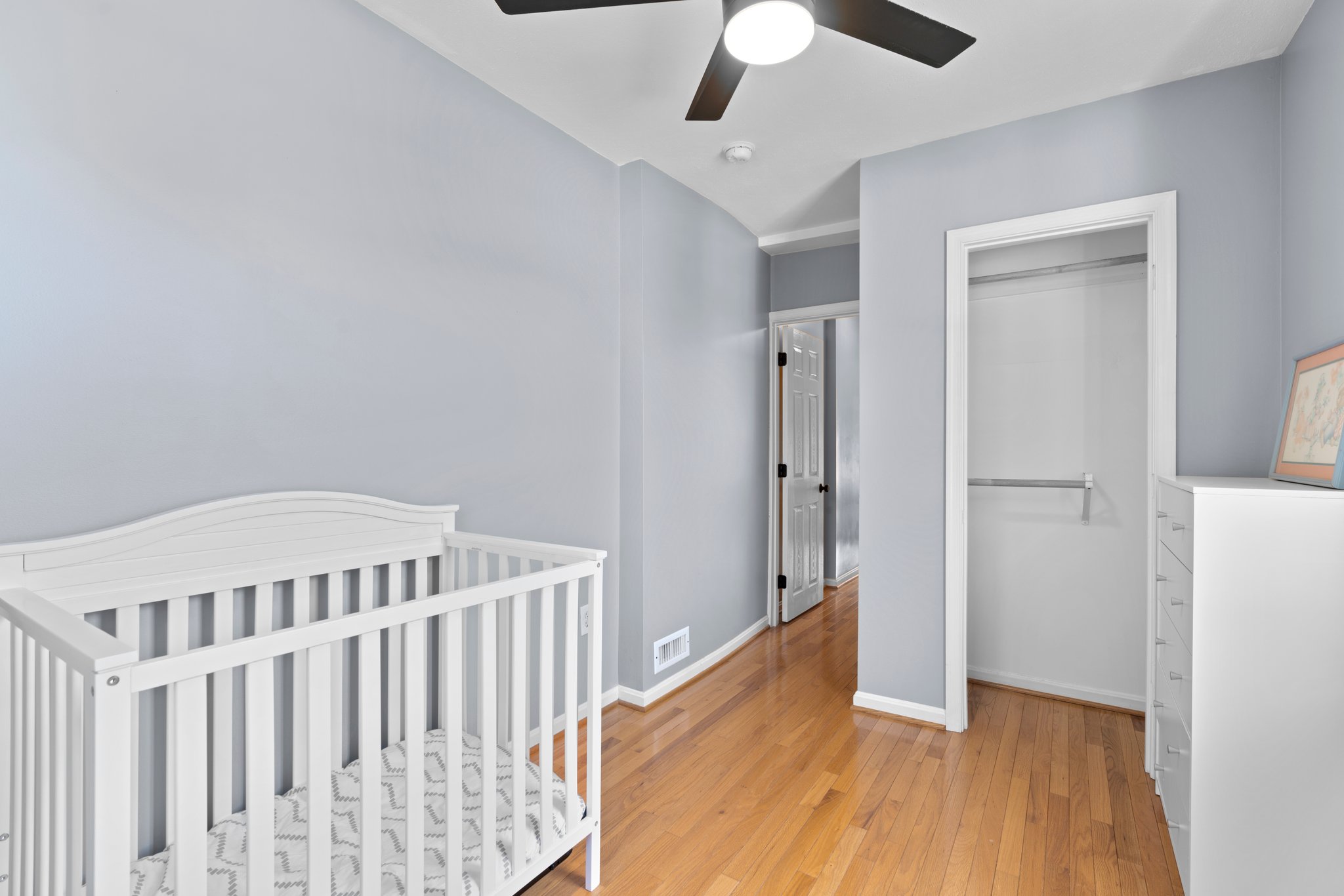 21. Upper bedroom.JPG