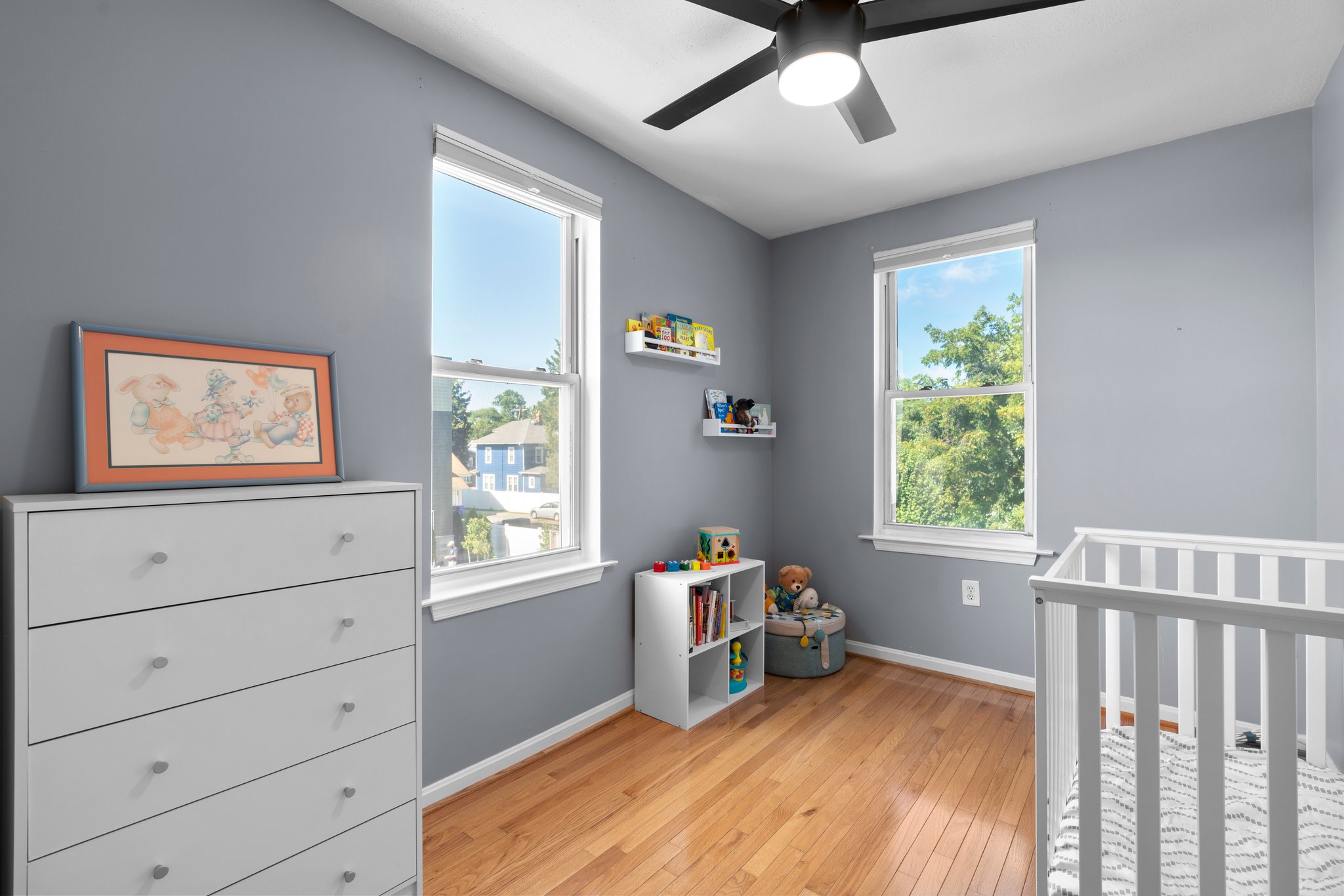 20. Upper bedroom.JPG