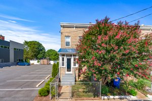 01. Front exterior.JPG