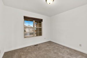 223 Basswood Ave, Johnstown, CO 80534, USA Photo 4