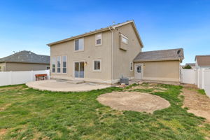 223 Basswood Ave, Johnstown, CO 80534, USA Photo 22