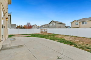 223 Basswood Ave, Johnstown, CO 80534, USA Photo 24