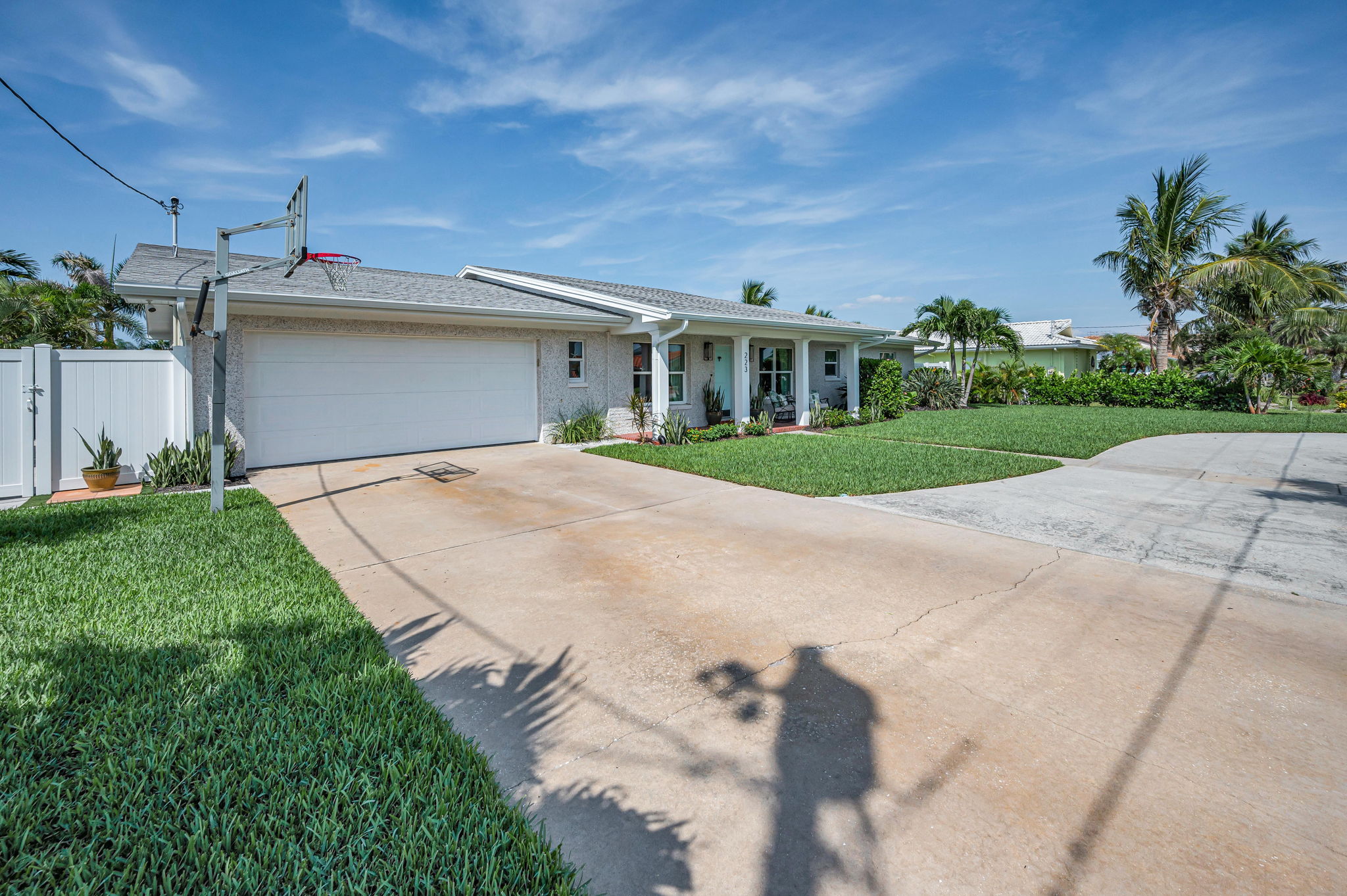 Front Exterior6
