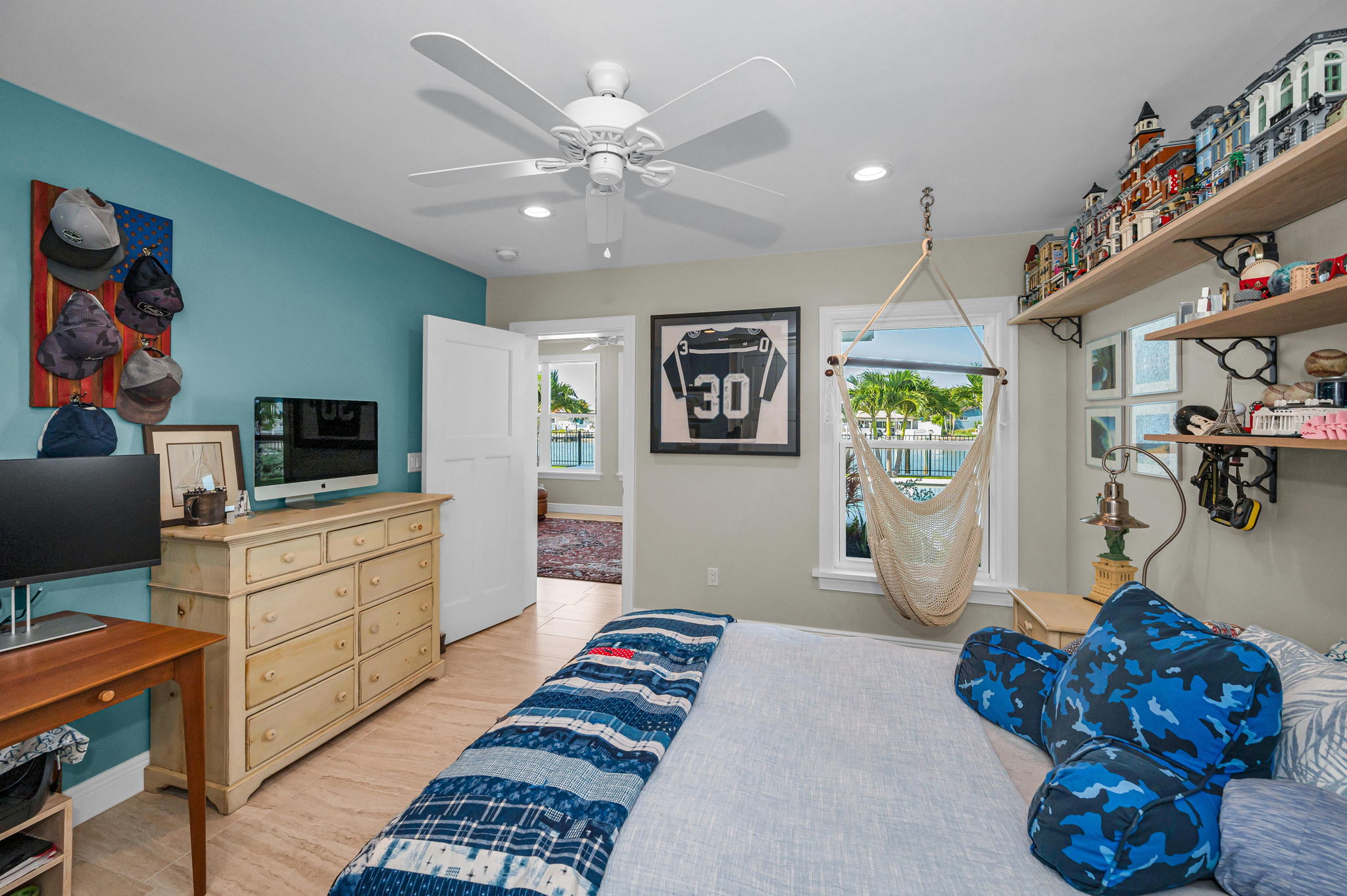 Guest Bedroom2b