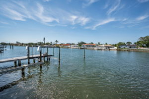 Dock and Water View4