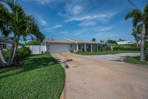 Front Exterior8
