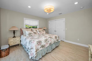 Primary Bedroom1b