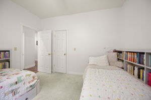  Photo 31