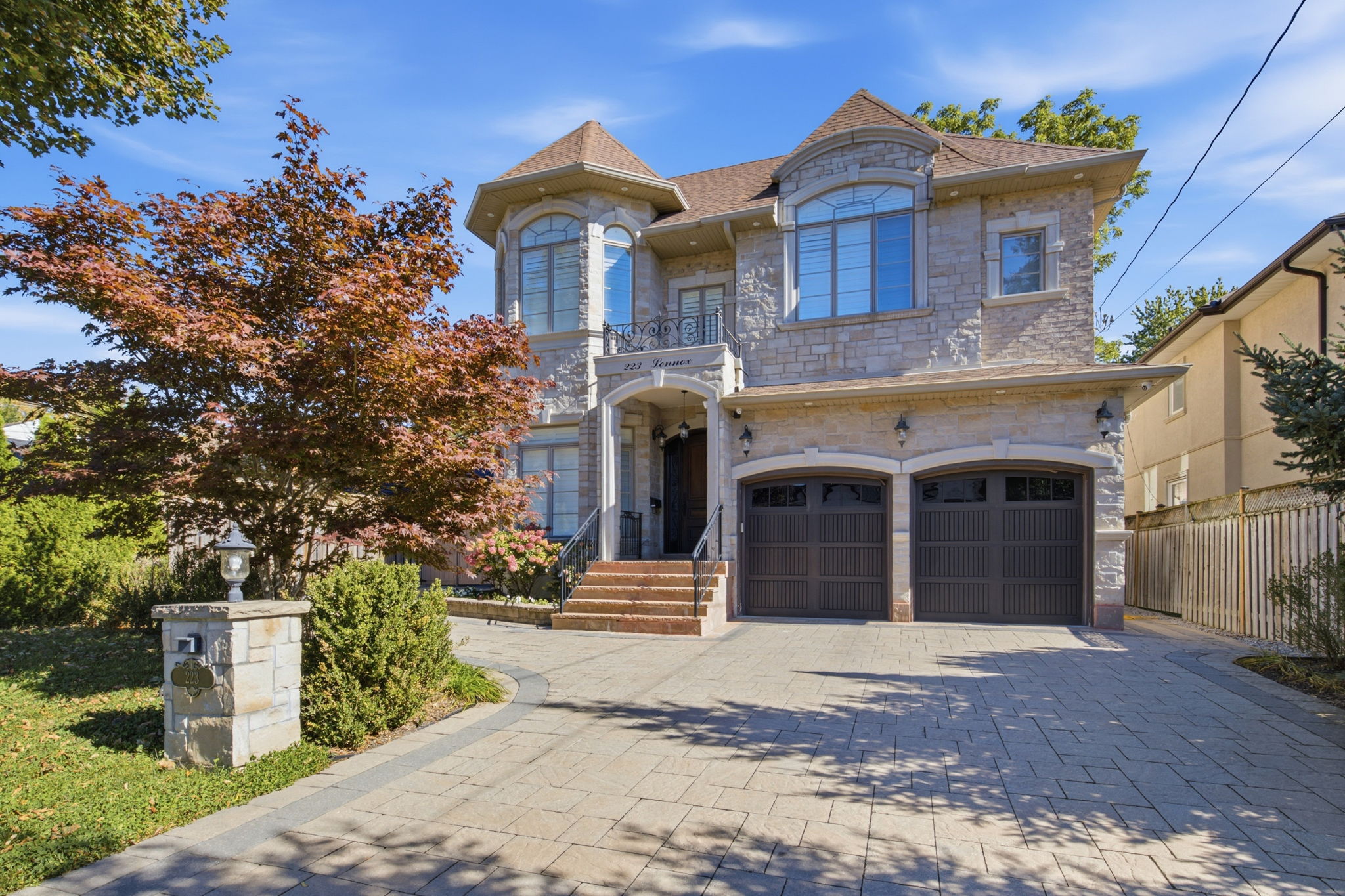 Property in Richmond Hill — delivered property photograph 3