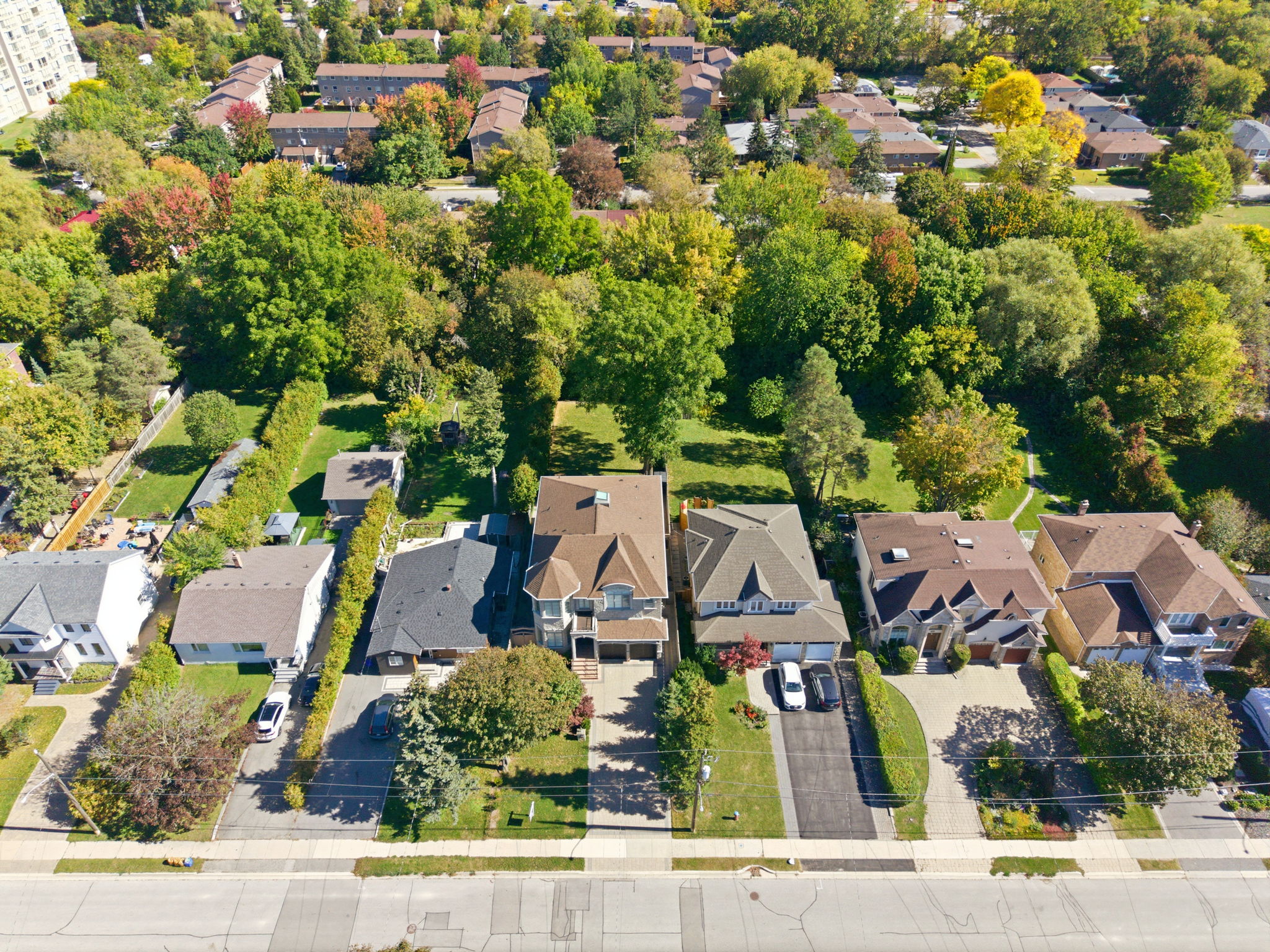 Property in Richmond Hill — delivered property photograph 11