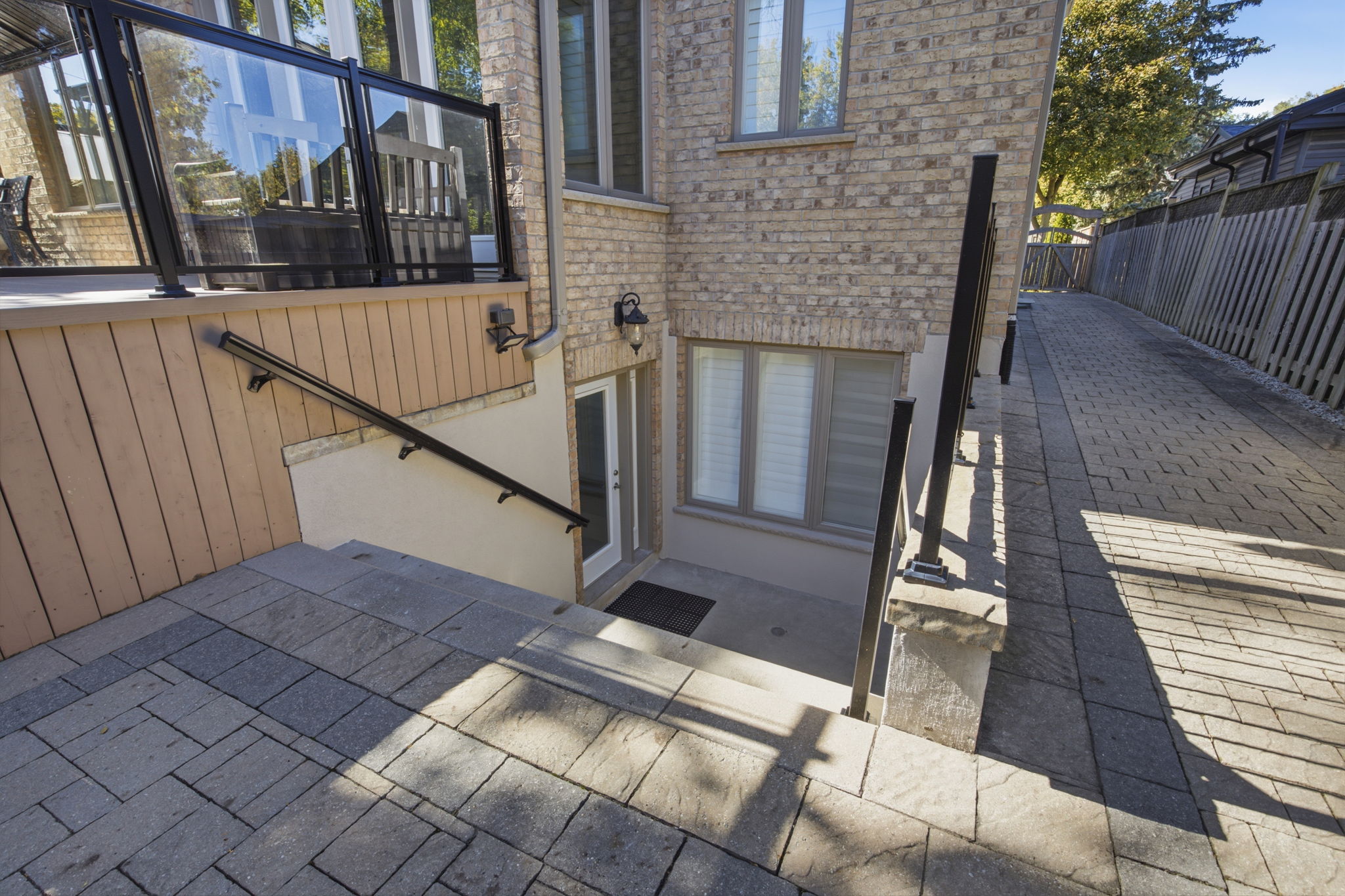 Property in Richmond Hill — delivered property photograph 29