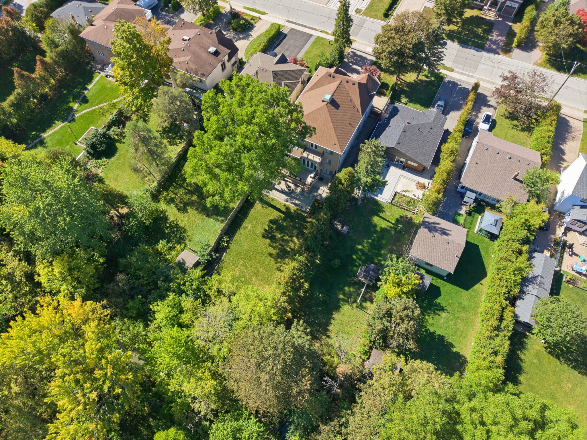 Property in Richmond Hill — delivered property photograph 31