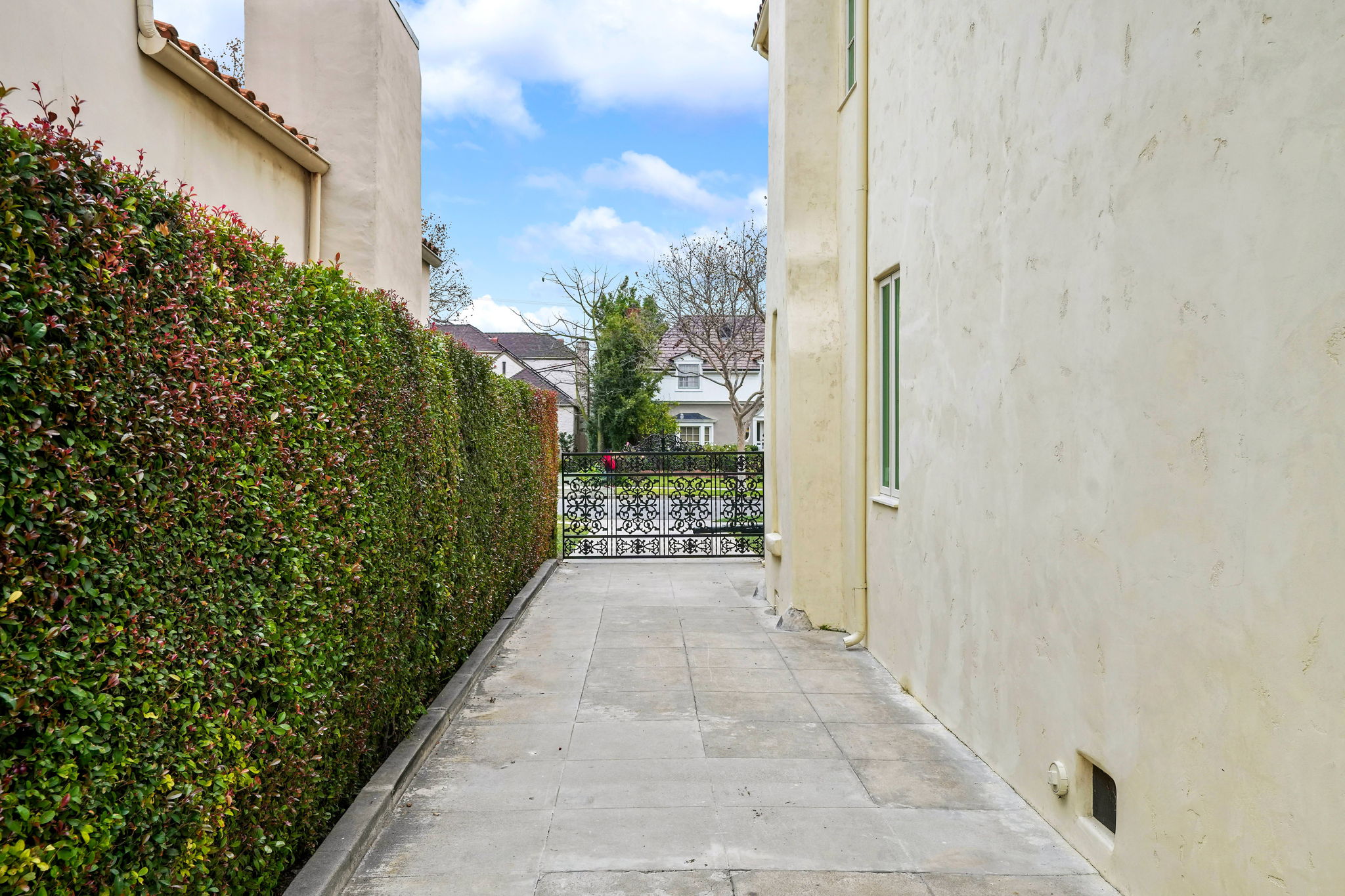 223 S McCarty Drive-58
