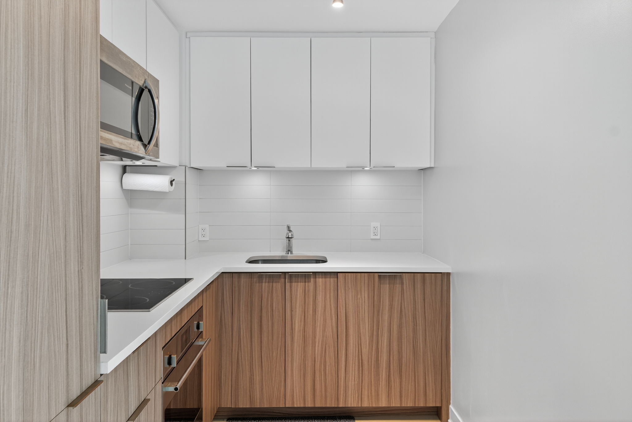 223 St Clair Ave W Toronto, ON M4V 0A5