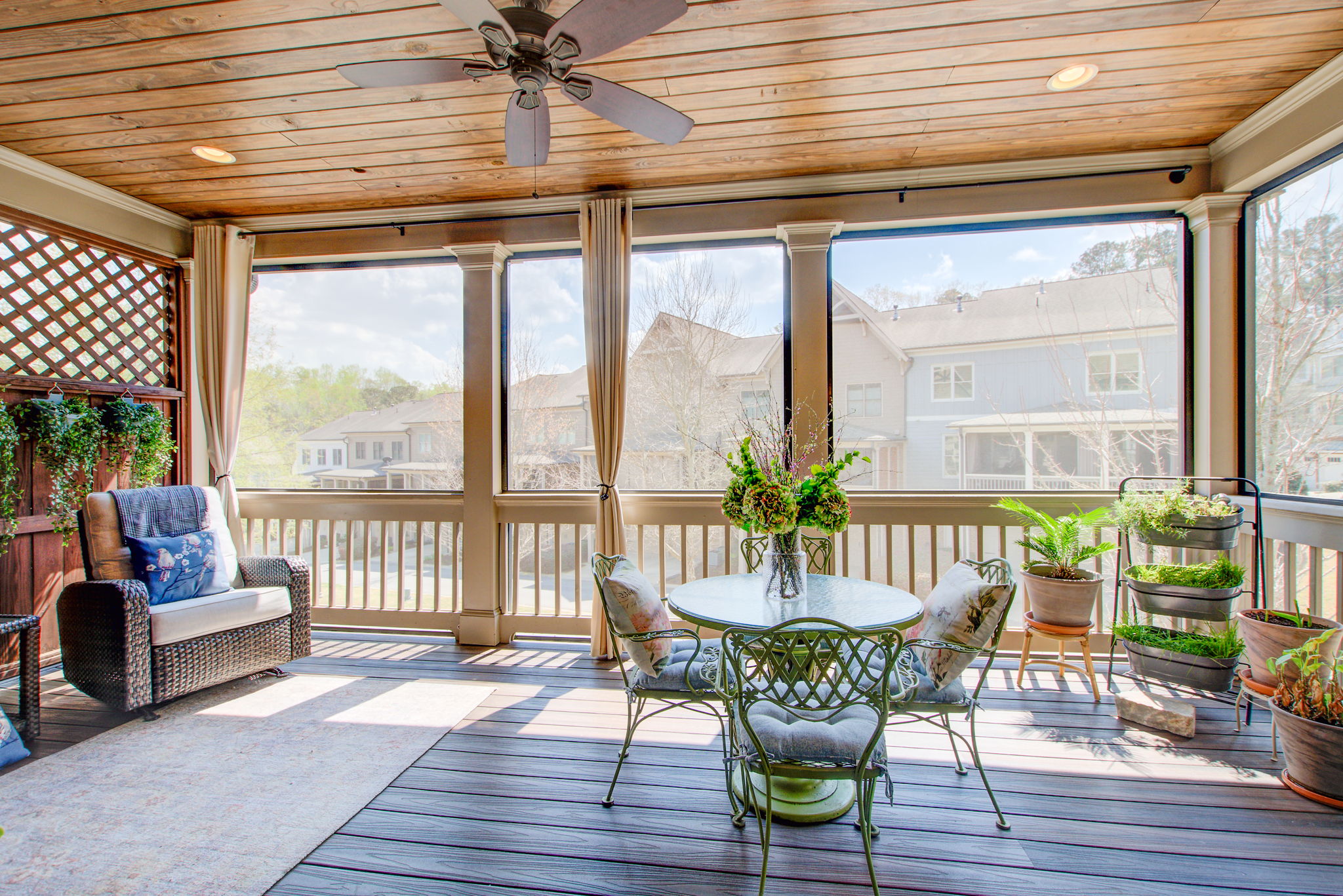 15 Screened In Balcony A