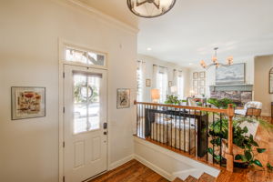 6 Living Room B w Entry