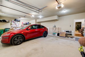46 Garage w EV Charging Station