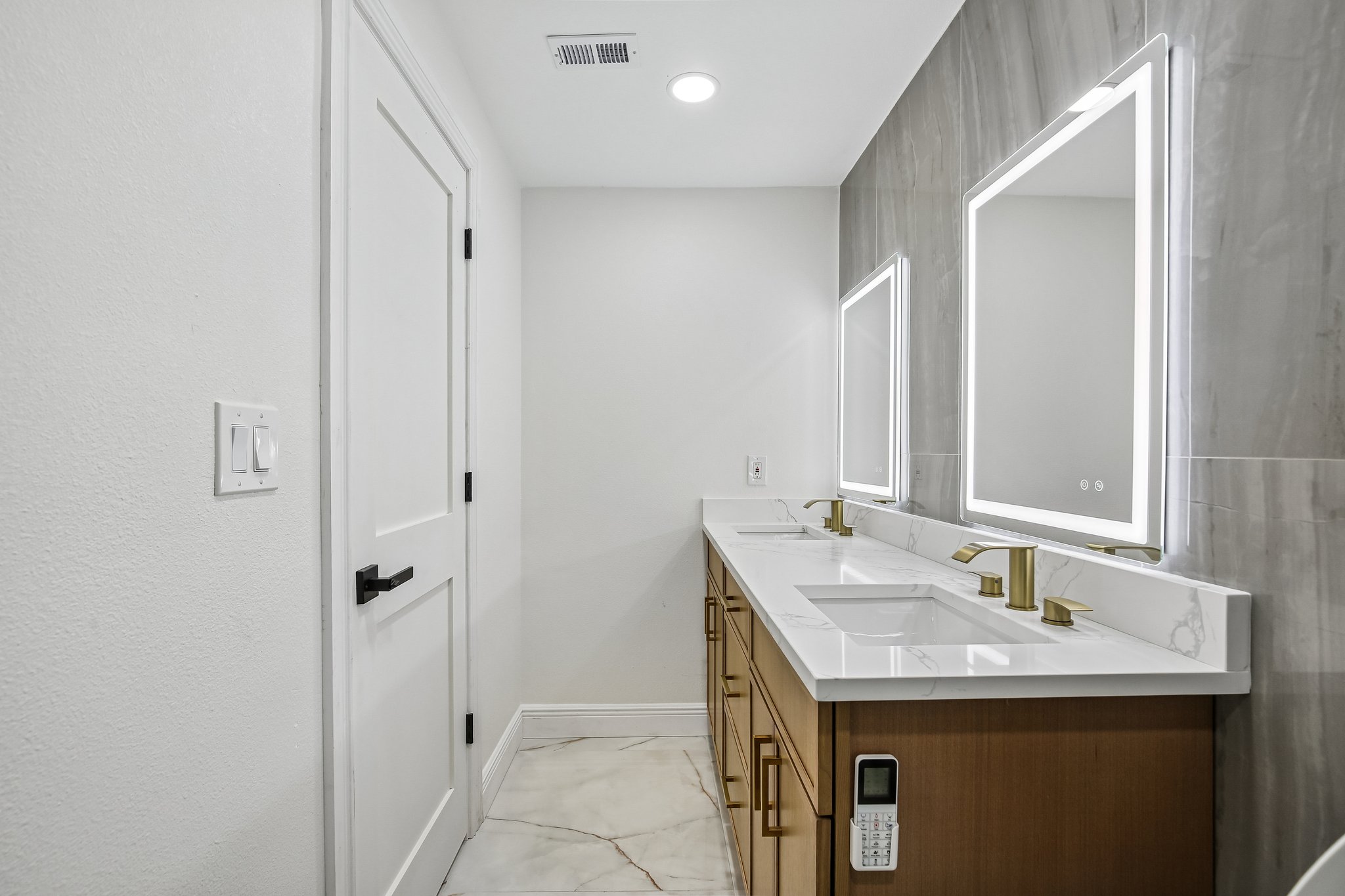 Albright Dr-S0506-015.jpg
