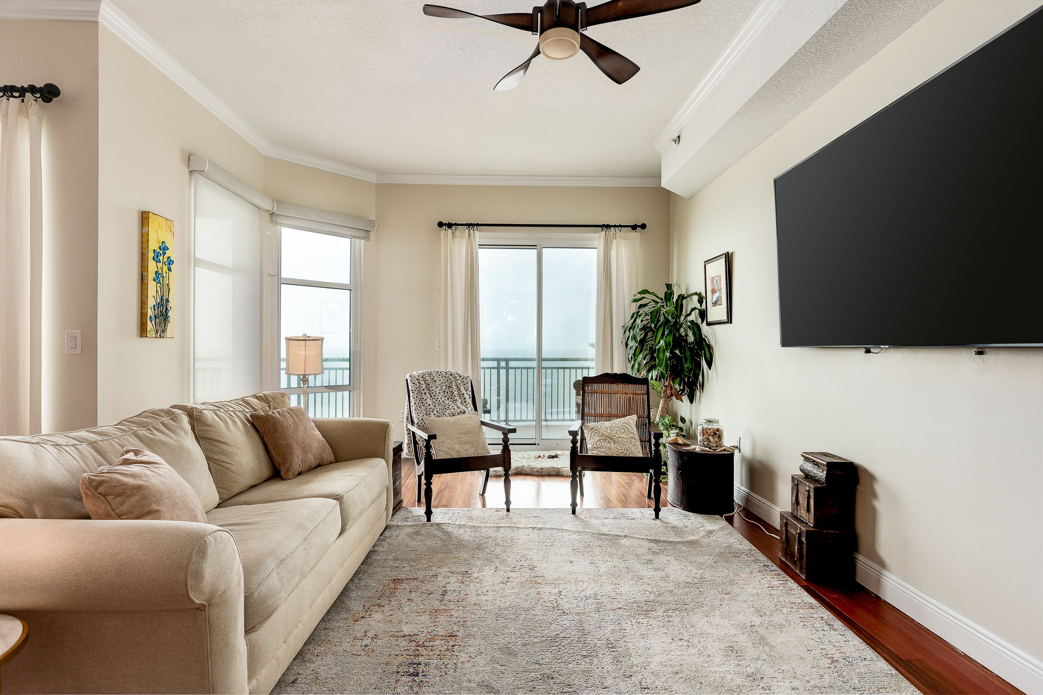 2 (4 of 26) Great Room