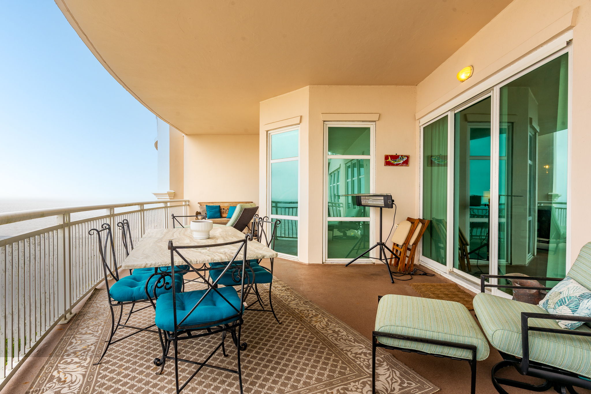 3  Exterior (2 of 3)