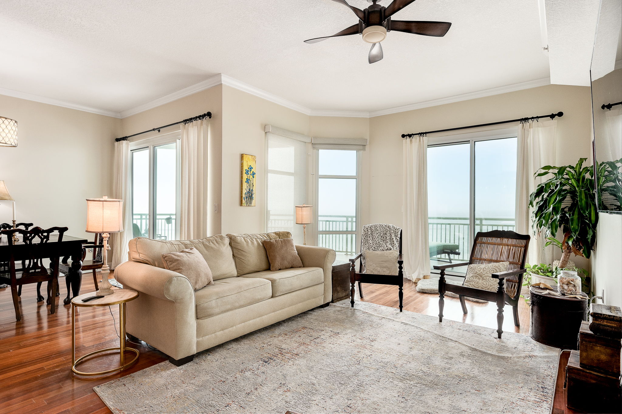 2 (2 of 26) Great Room