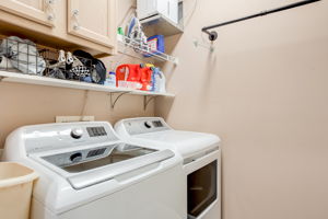 2 (20 of 26) Laundry