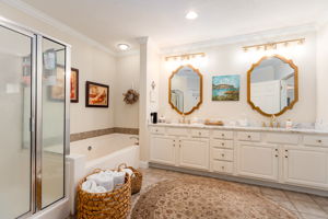 2 (26 of 26) Master Bathroom