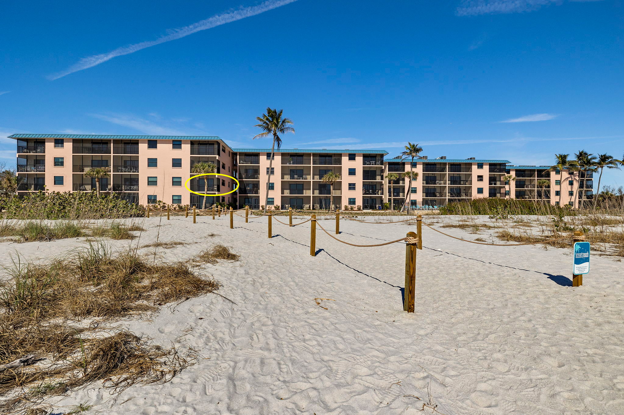 Exterior 1 of 2 (1) - circle