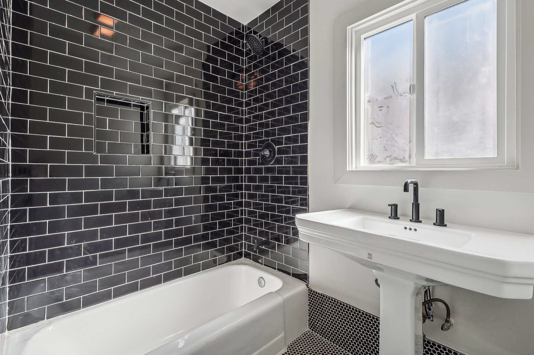 Cloverdale Ave-017.jpg