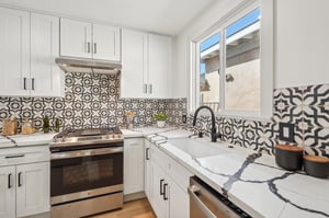 Cloverdale Ave-010.jpg