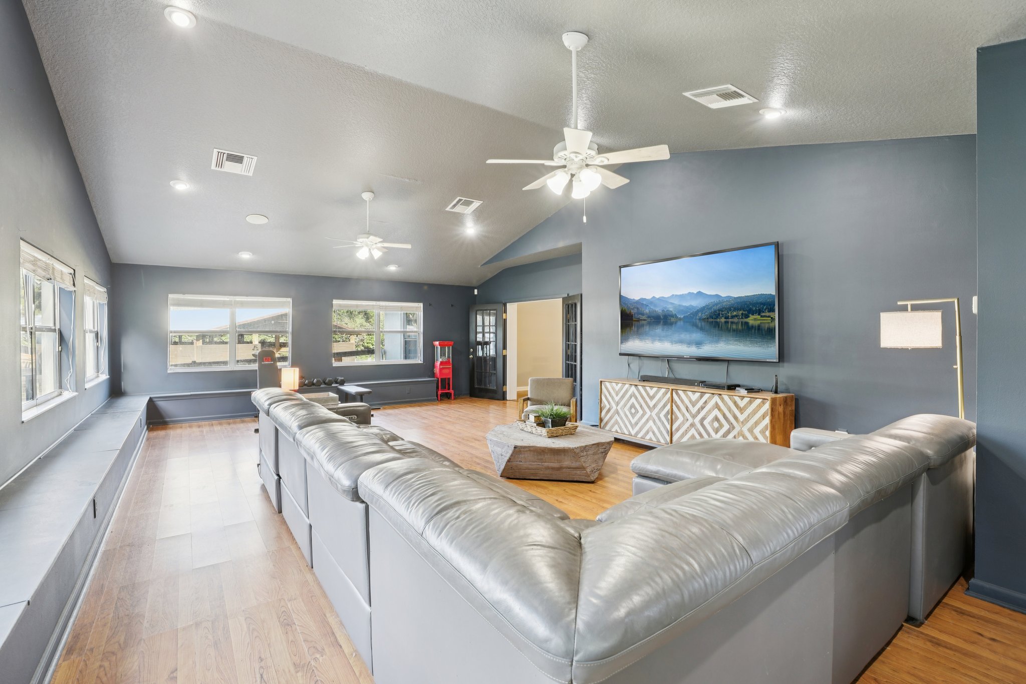 Coronado Somerset Dr-S2412-054.jpg