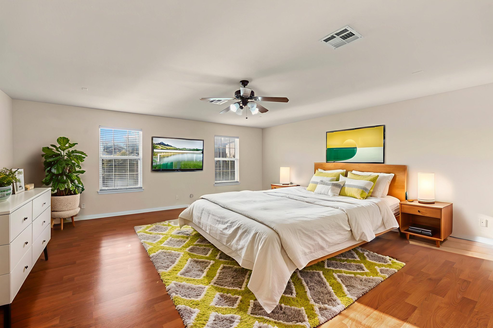 DSC09065 virtually staged.jpeg