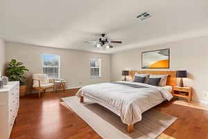 DSC09065 virtually staged.jpeg